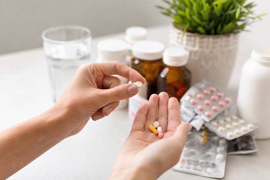 DIY HRT: zelf hormonen gebruiken en de risico's
