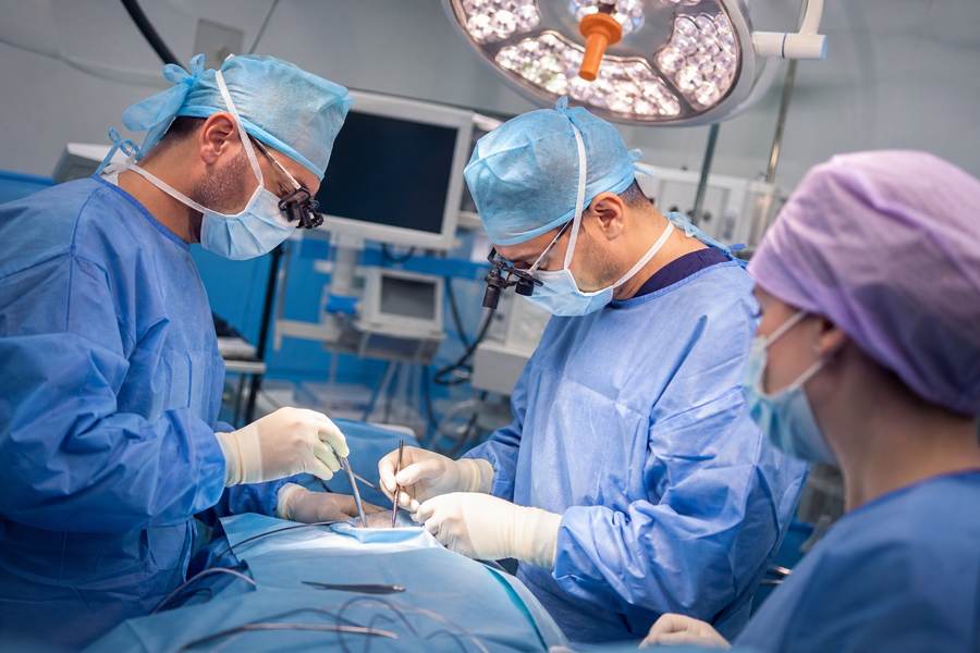 Metaidoioplastiek: uitleg en verschil met phalloplastiek